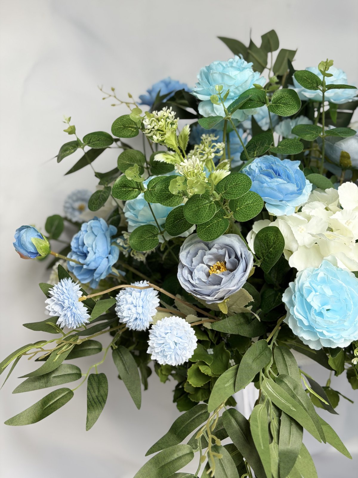 Aava flower arrangement 50x25cm 2