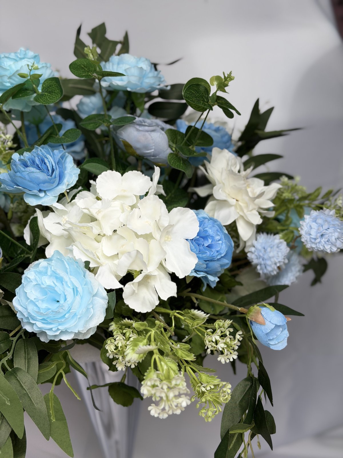 Aava flower arrangement 50x25cm 3